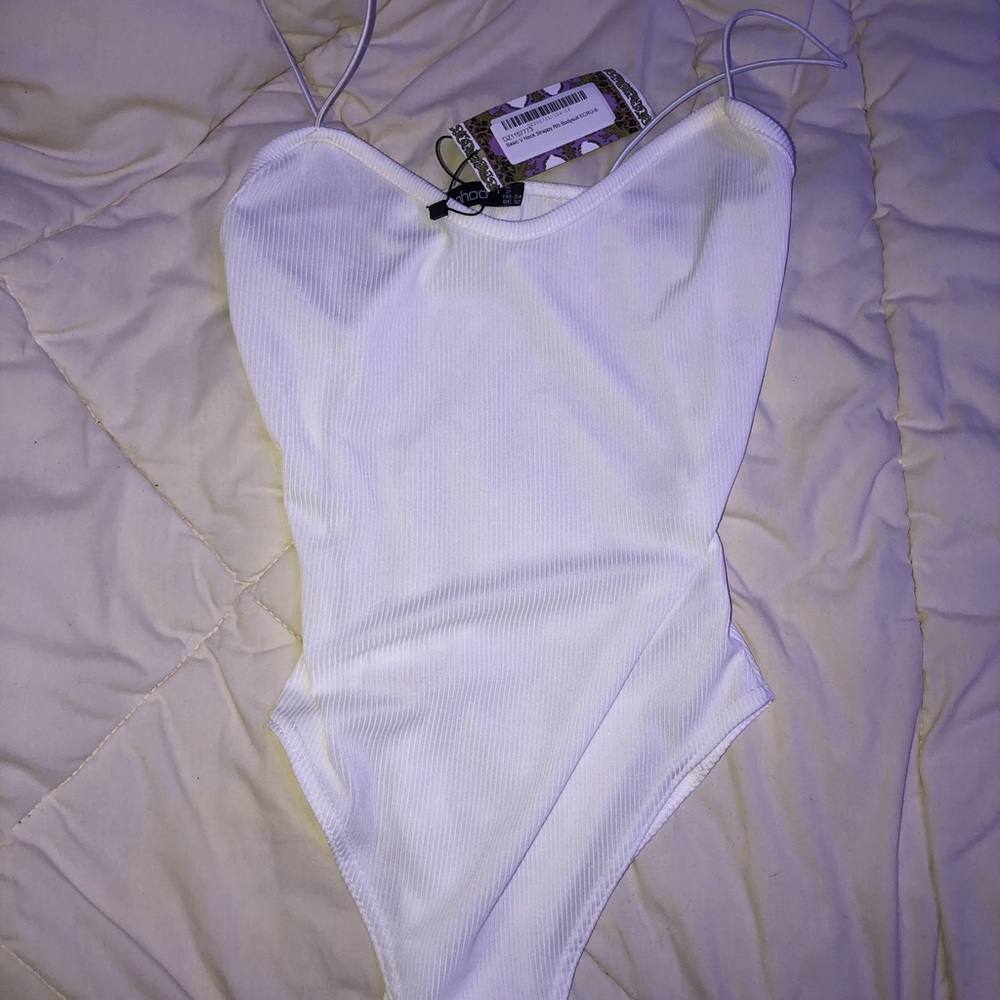 😍WHITE BODY SUIT😍
